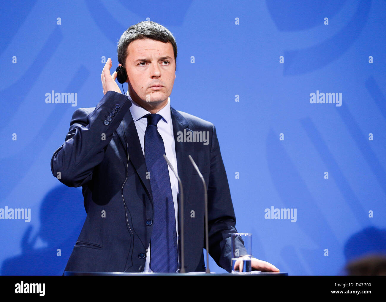 Berlin, Deutschland. 17. März 2014. Bundeskanzlerin Angela Merkel und neue italienische Ministerpräsident Matteo Renzi geben eine gemeinsame Pressekonferenz nach dem Treffen im Kanzleramt in Berlin. / Bild: italienische Ministerpräsident Matteo Renzi Credit: Reynaldo Paganelli/NurPhoto/ZUMAPRESS.com/Alamy Live News Stockfoto