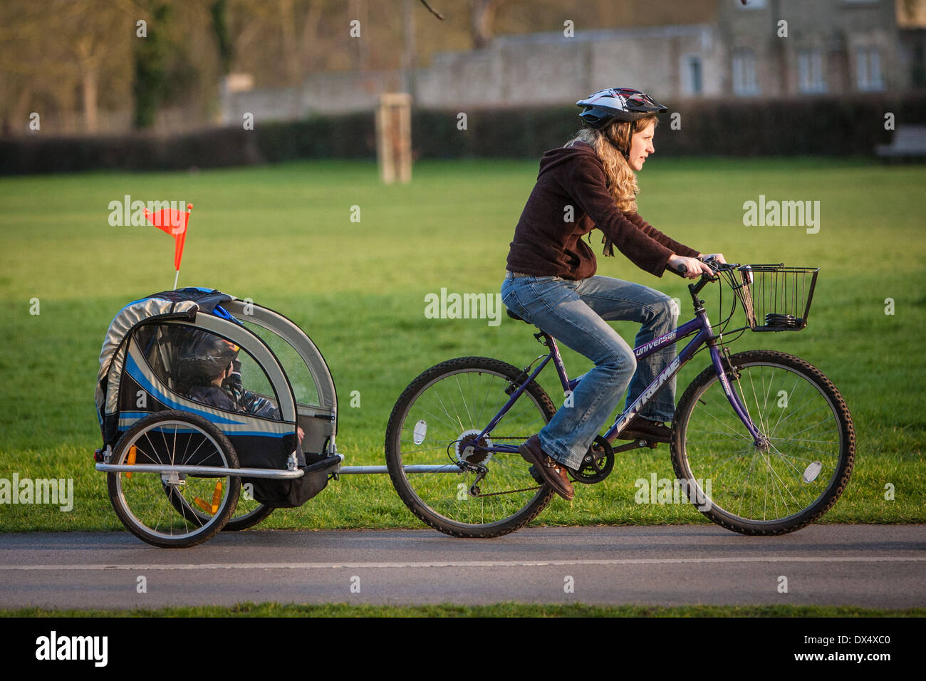 Radfahrer in der Stadt von Cambridge, England UK Stockfoto