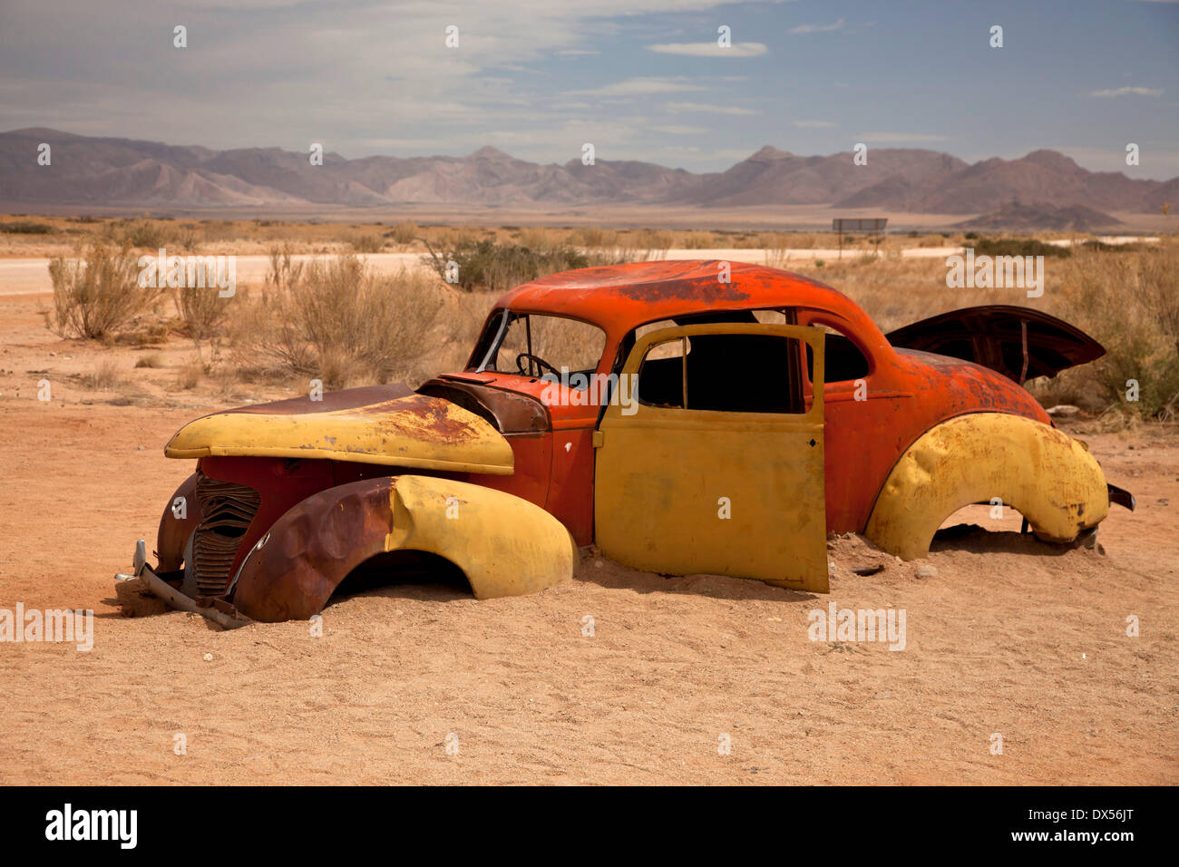 Autowrack in der Wüste, Solitaire, Namibia Stockfoto