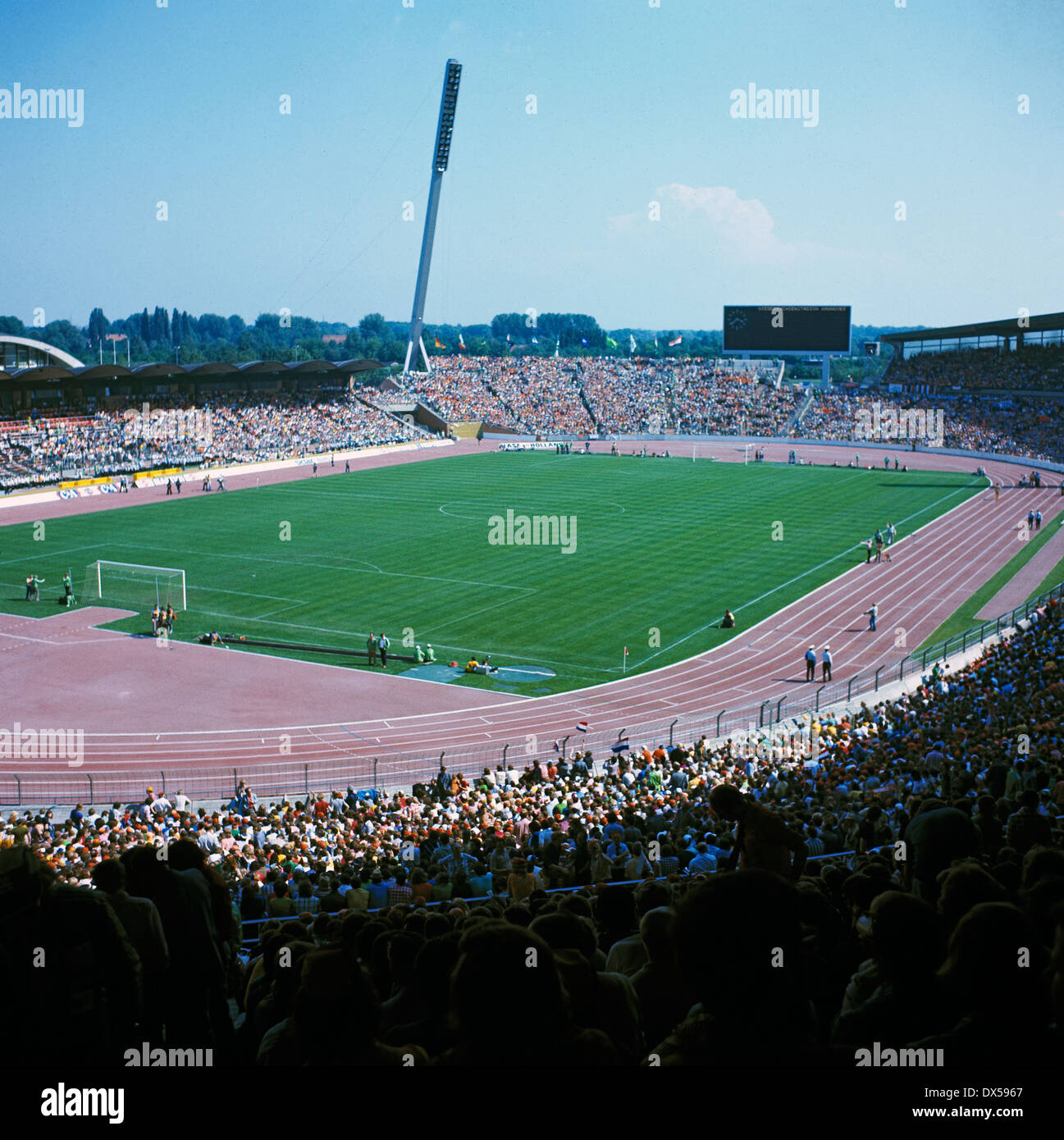 Fußball, WM, 1974, 1. Finalrunde, Gruppe III, Niedersachsenstadion Hannover, Uruguay gegen Niederlande 0:2, Stadion Stockfoto