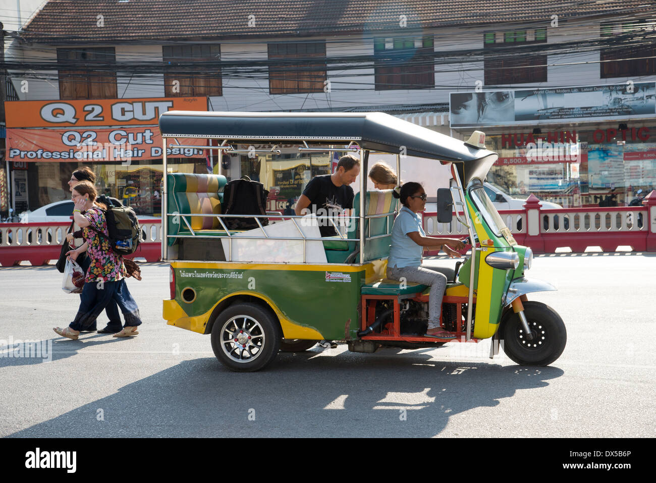 Tuk Tuk Transport- und Passagiere Hui Hin Thailand Stockfoto