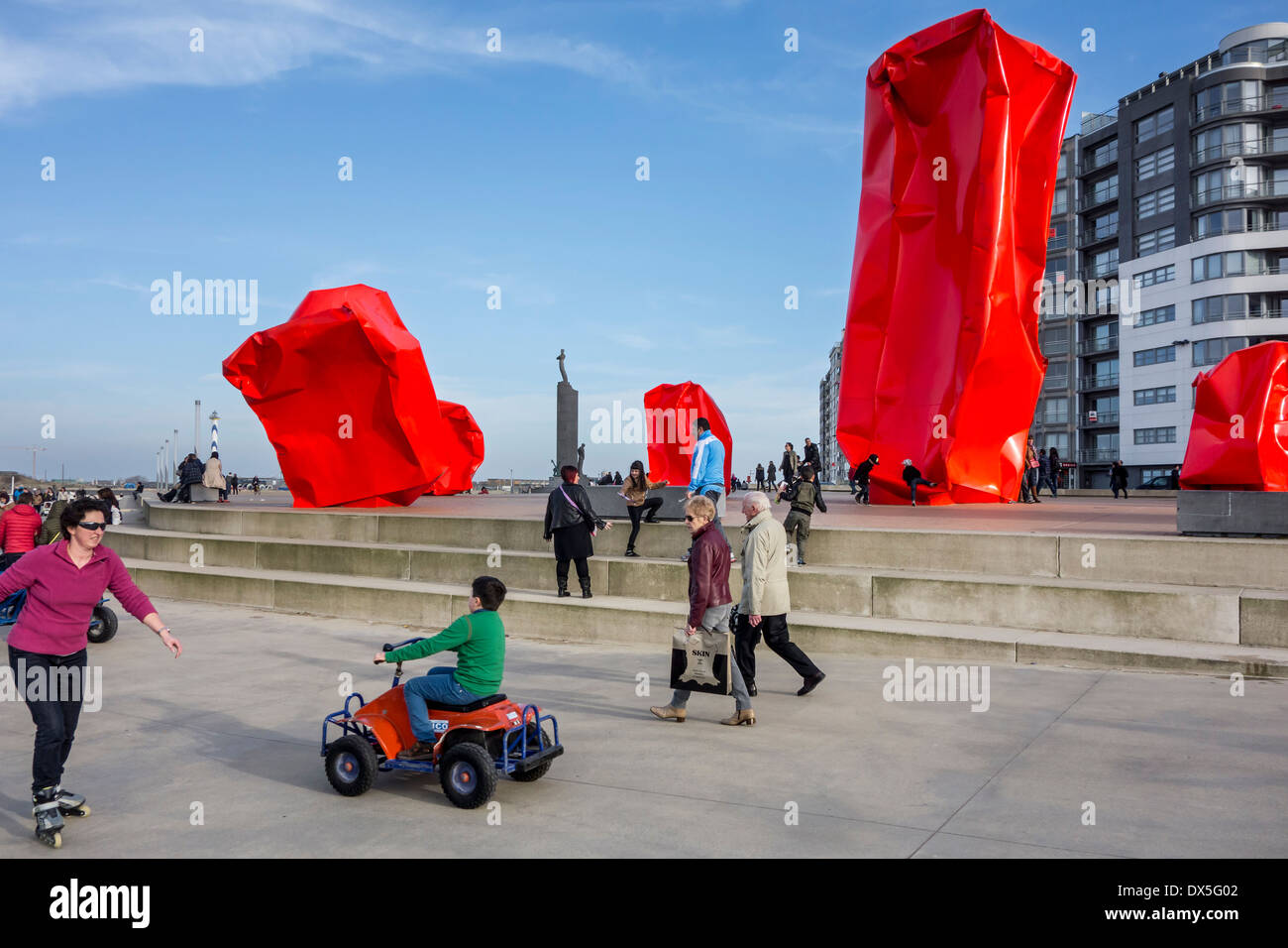 Konzeptuellen Kunstwerk Rock Strangers Künstlers Arne Quinze, Ostende, Belgien Stockfoto