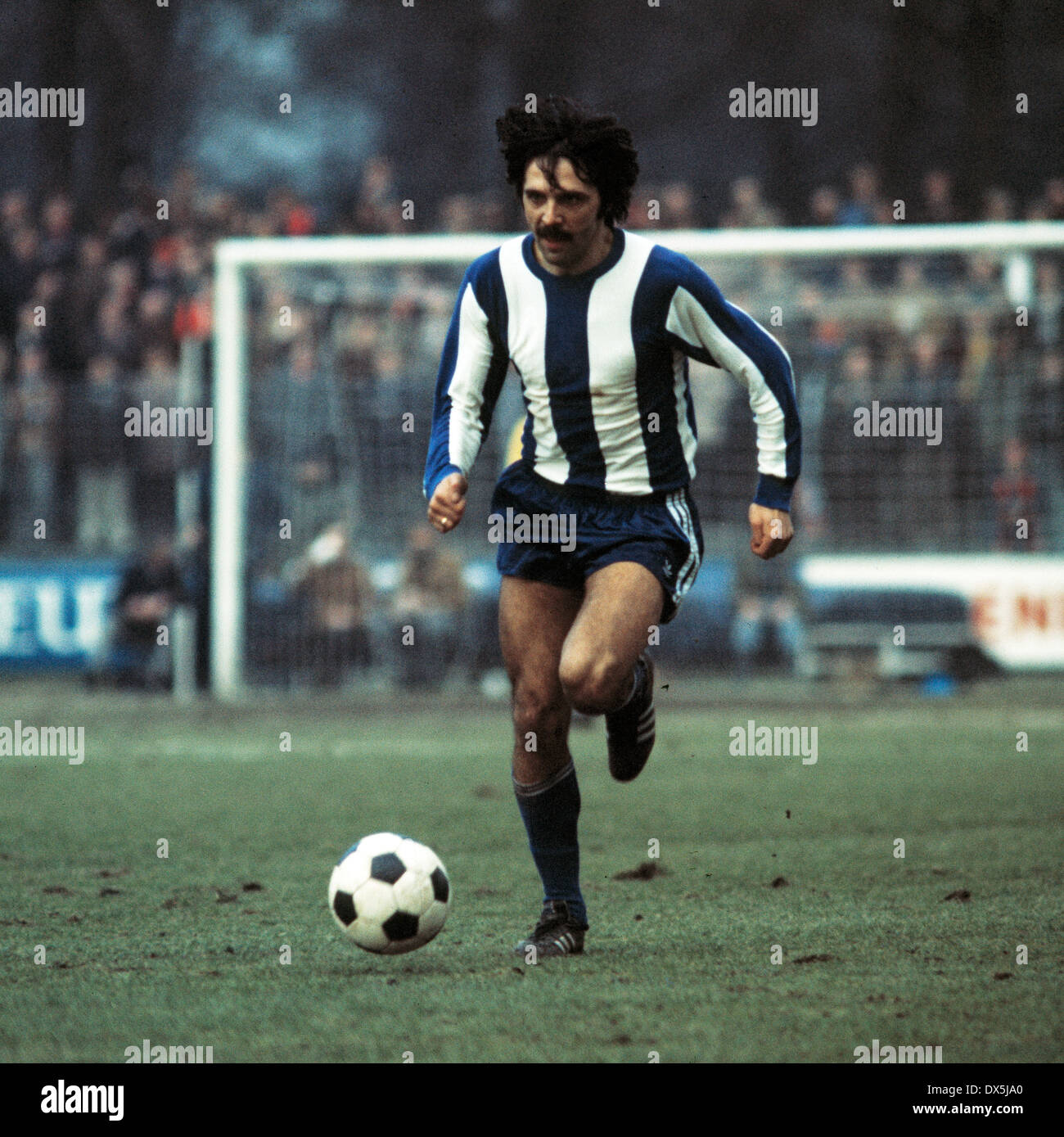 Hertha bsc 1976 Fotos und Bildmaterial in hoher Auflösung Alamy