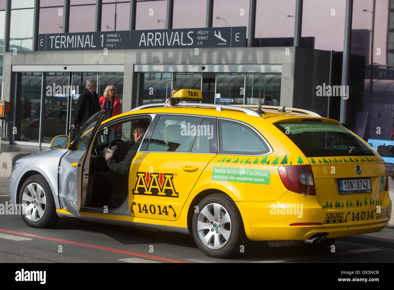 Flughafen Taxi in Prag in der Tschechischen Republik Stockfoto