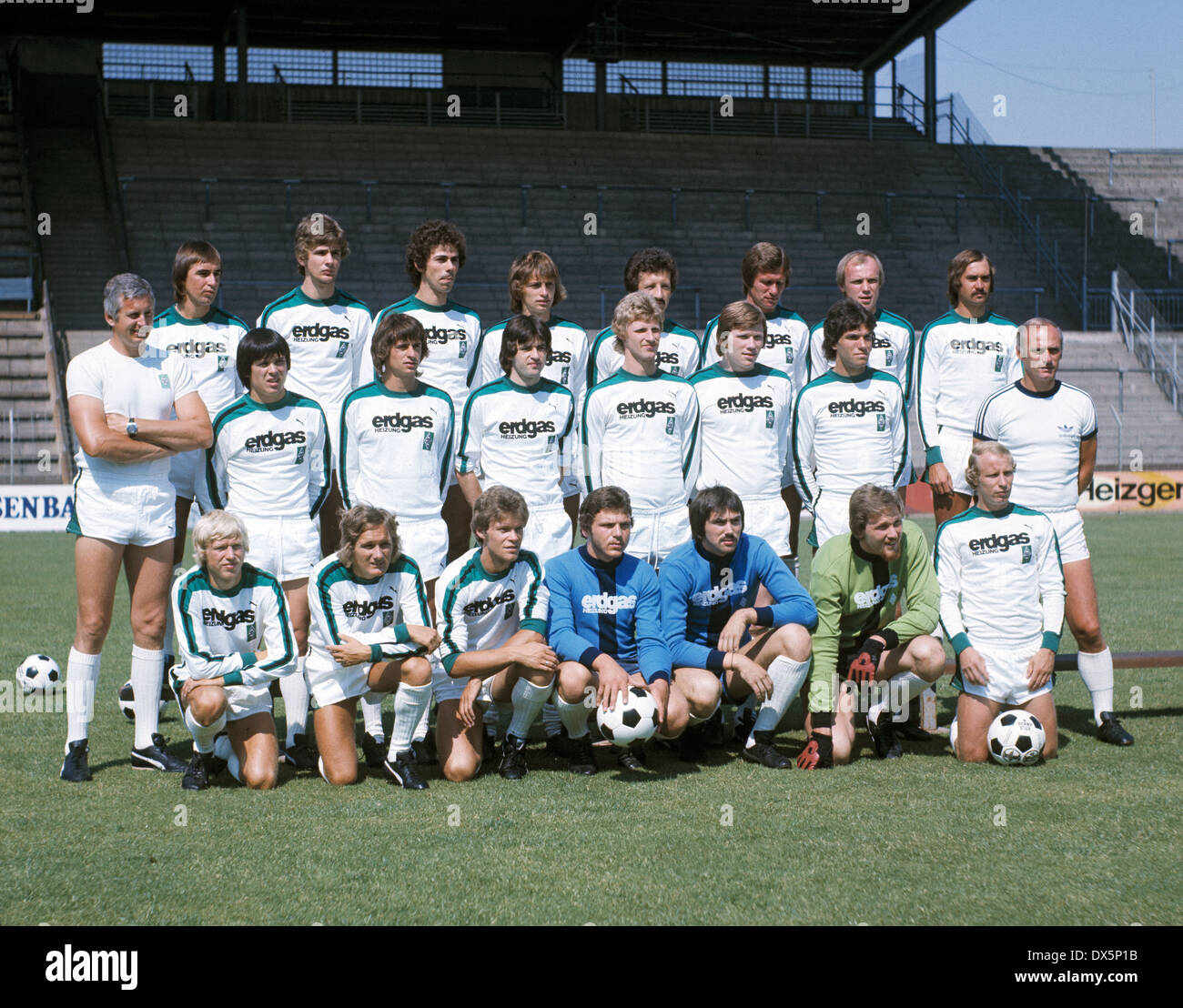 Fußball, Bundesliga, 1976/1977, Borussia Moenchengladbach, Team-Präsentation, team schoss hinter v.l.n.r. Dietmar Danner, Wilfried Hannes, Hans Klinkhammer, Gerd Engels, Herbert Heidenreich, Jupp Heynckes, Hans-Jürgen Wittkamp, Ulrich Stielike, mittlerer f. Stockfoto