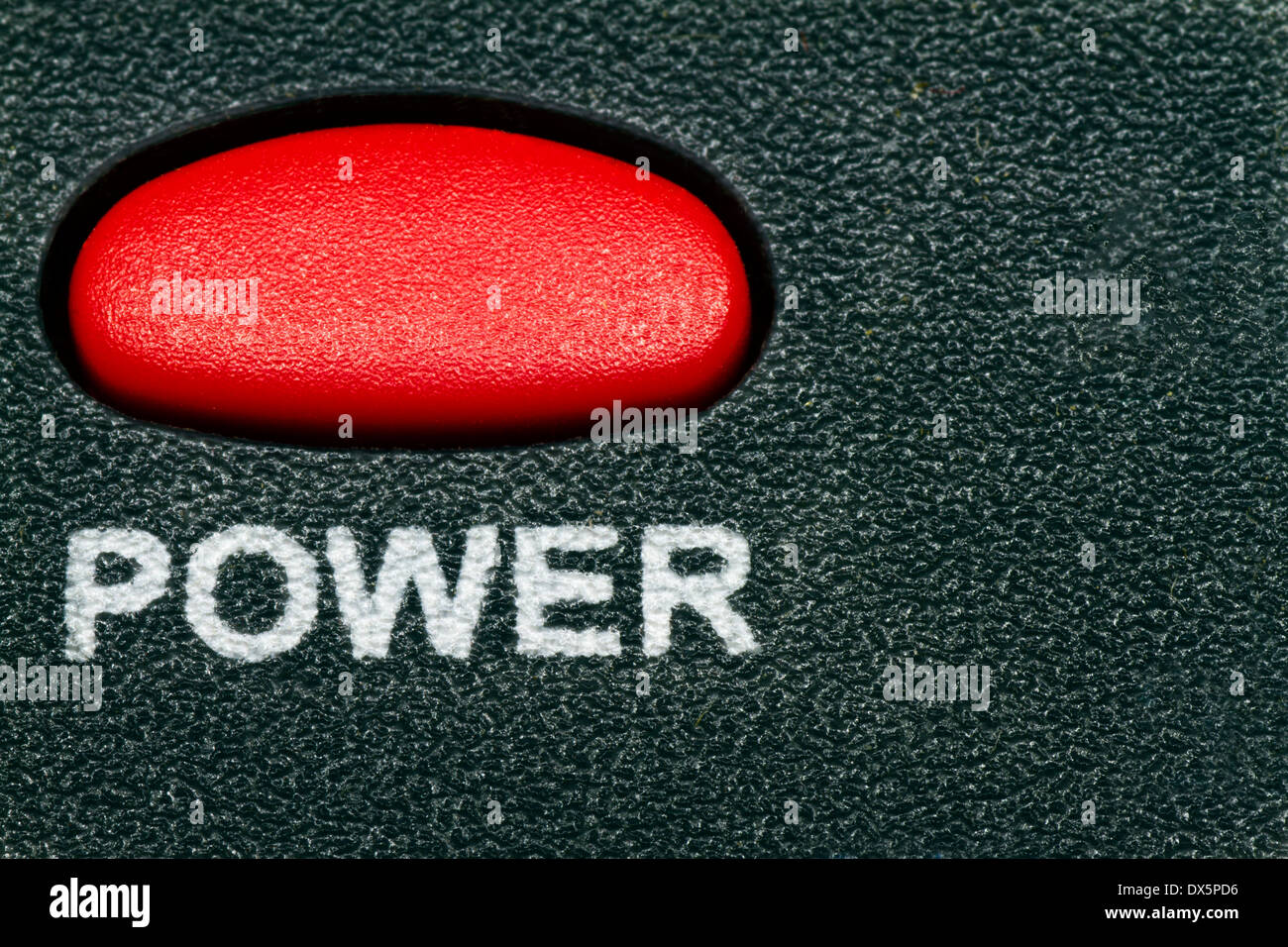 Roten Power-Taste auf schwarzem Hintergrund Stockfoto