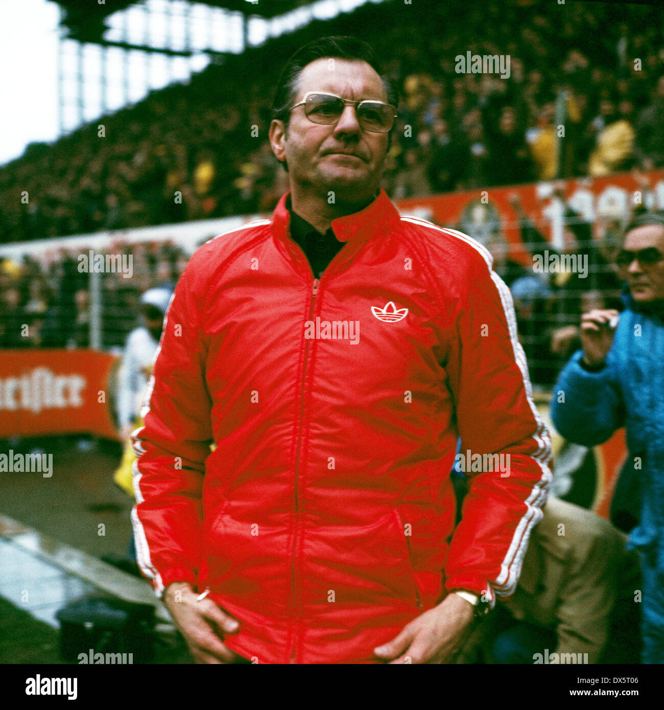 Fußball, Bundesliga, 1976/1977, Westfalenstadion, Borussia Dortmund vs. MSV Duisburg 2:1, Trainer Otto Knefler (MSV) Stockfoto