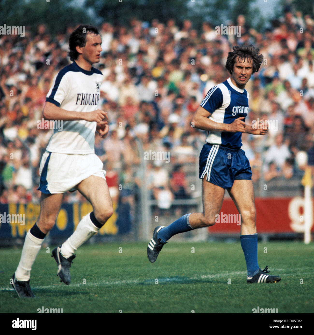 2. bundesliga 1976 1977 Fotos und Bildmaterial in hoher Auflösung Alamy