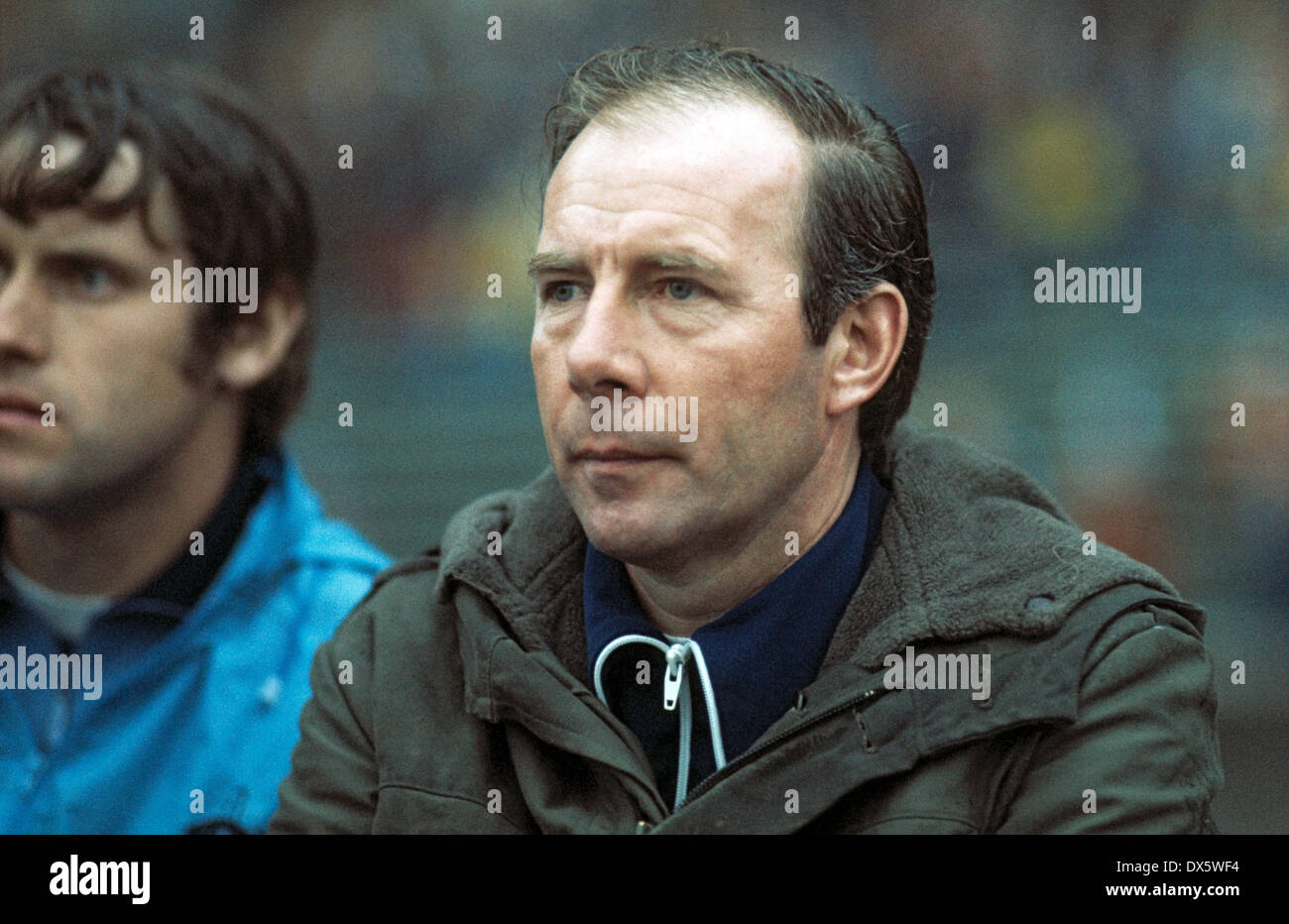Fußball, Bundesliga, 1977/1978, Parkstadion, FC Schalke 04 vs. Fortuna Düsseldorf 1:0, coaching Bank Fortuna mit Trainer Dietrich Weise (rechts) und Co-Trainer Hans-Dieter Tippenheuer Stockfoto