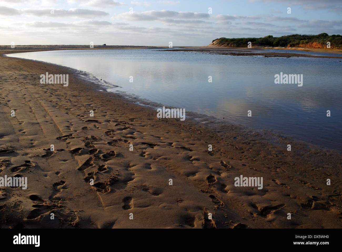 Gelber Fluss, abgelegenen Strand nördlich von Broome, Westaustralien Stockfoto