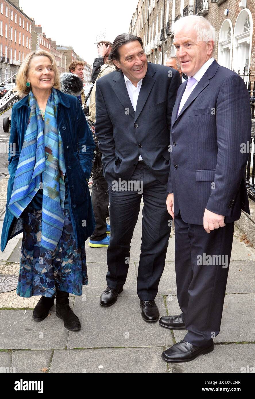 Ciaran Hinds-set Sinead Cusack mit Minister Jimmy Deenihan den Film "The Sea" in Dublin Dublin, Irland - 26.10.12 wo: Stockfoto