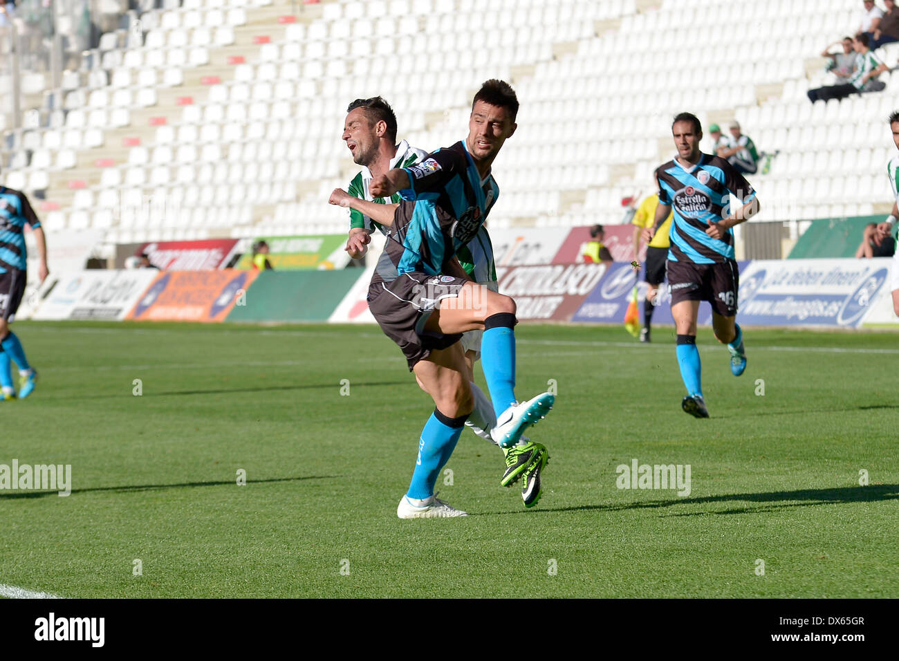 CORDOBA, Spanien - März 16: López Silva W(19) in Aktion während Spiel Liga Cordoba (W) Vs Lugo (B)(1-1) im städtischen Stadion Stockfoto