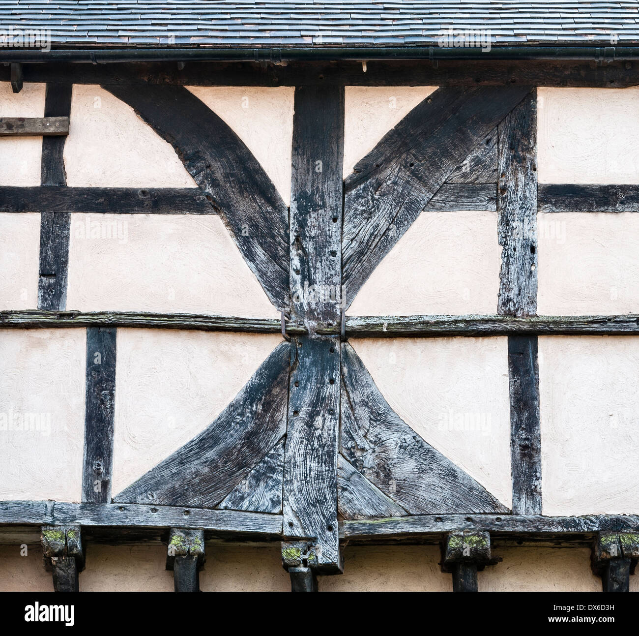 Detail des Holzbaus auf einem frühen mittelalterlichen Gebäude, UK Stockfoto