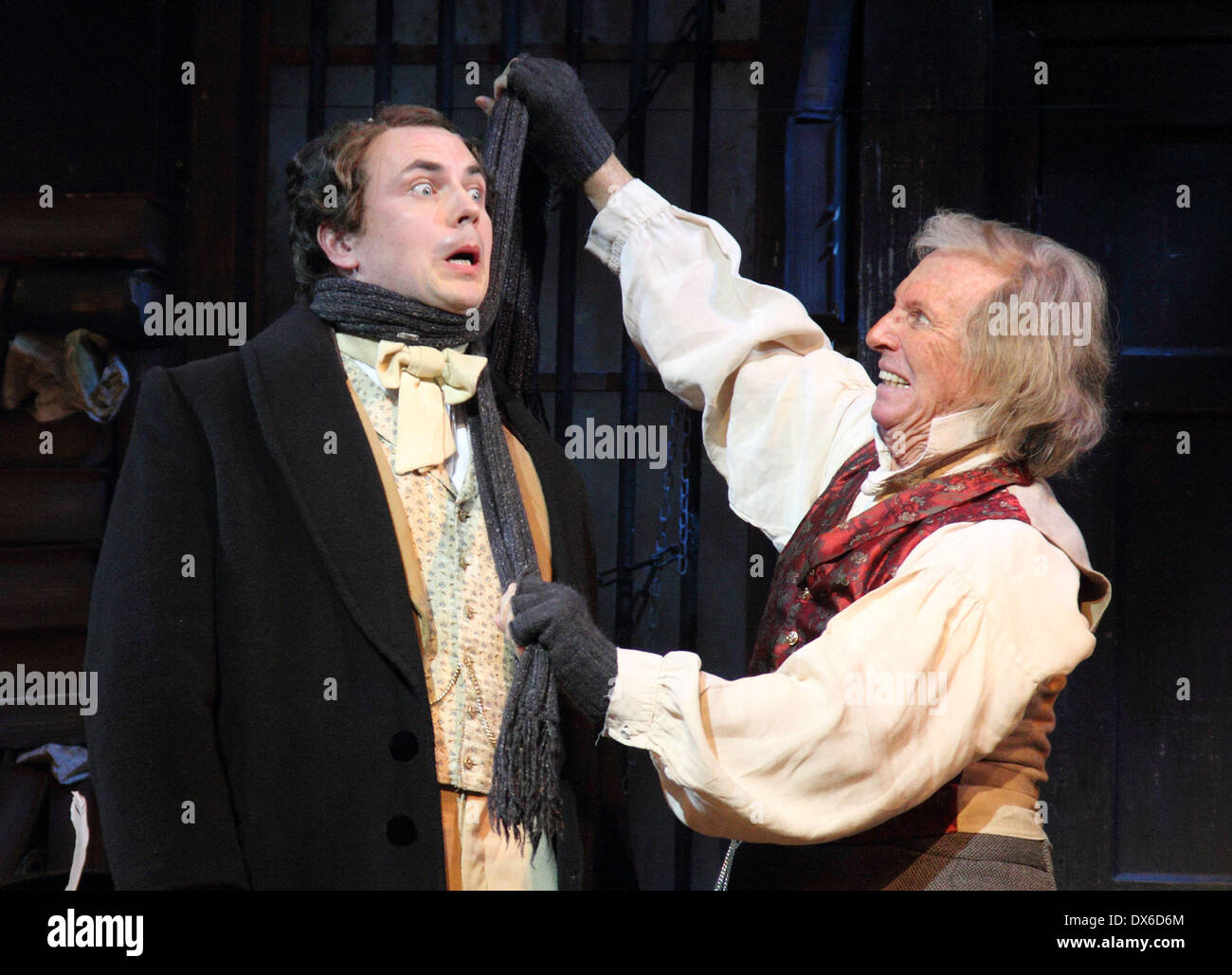 Tommy Steele Sterne in der Titelrolle von "Scrooge" in der allseits beliebten festlichen Produktion, statt an der London Palladium London, England - 31.10.12 Featuring: Tommy Steele wo: London, UK, Vereinigtes Königreich bei: 31. Oktober 2012 Stockfoto