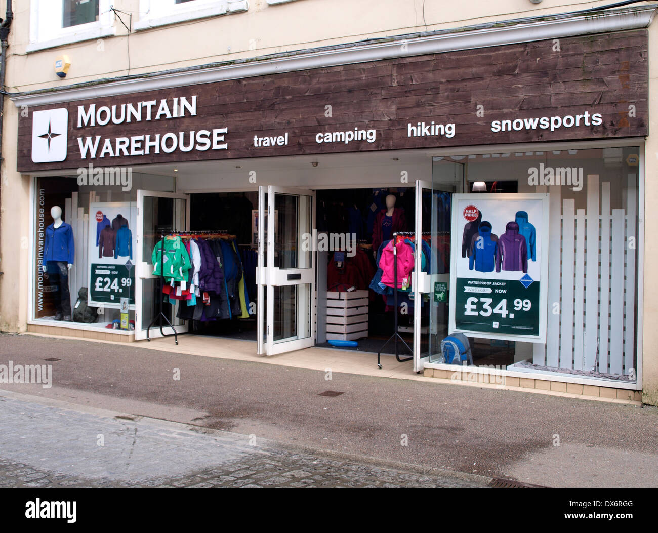 Mountain Warehouse Shop, Falmouth, Cornwall, UK Stockfoto