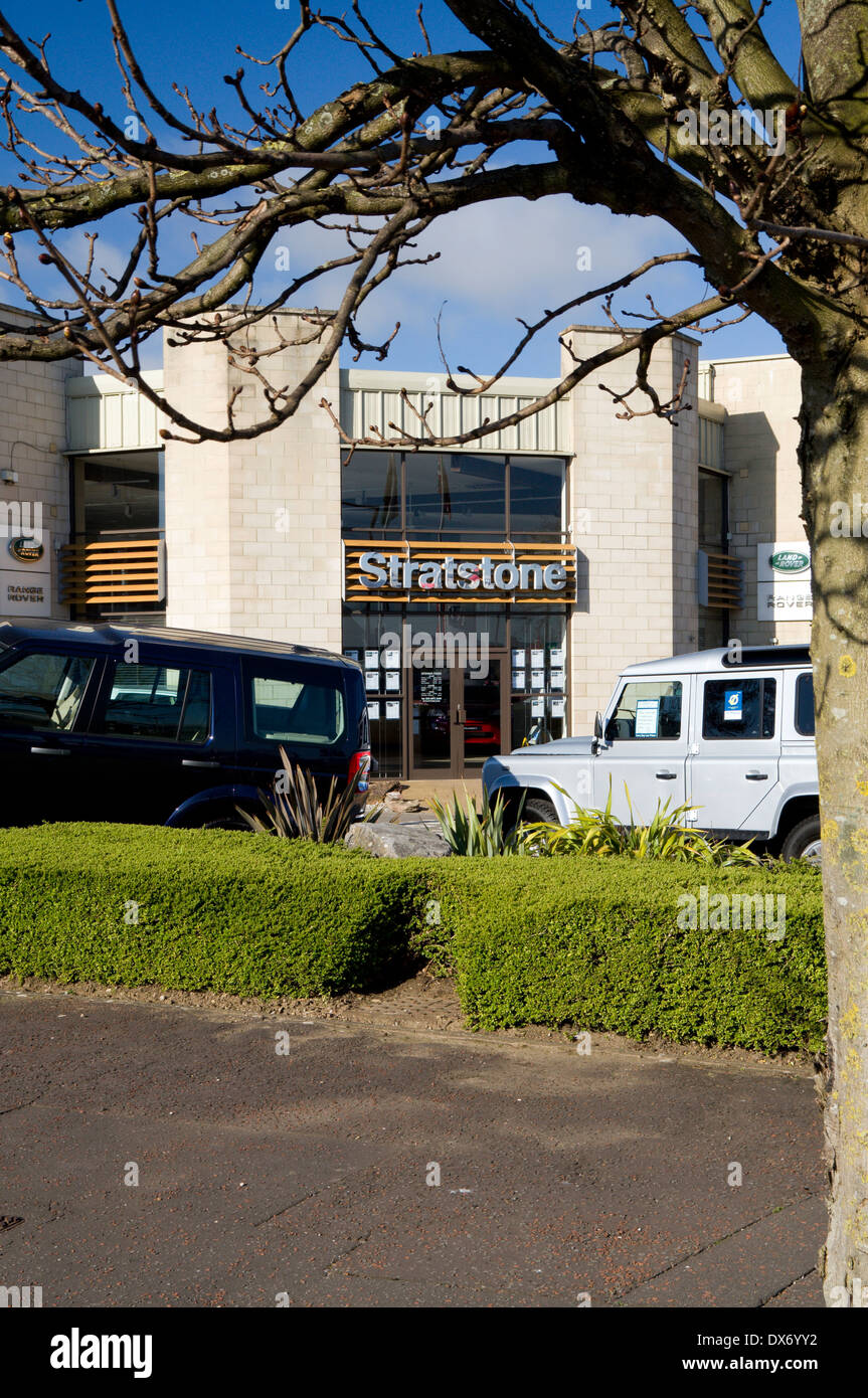 Stratstone Landrover Autohaus, Penarth Road, Cardiff, Wales. Stockfoto