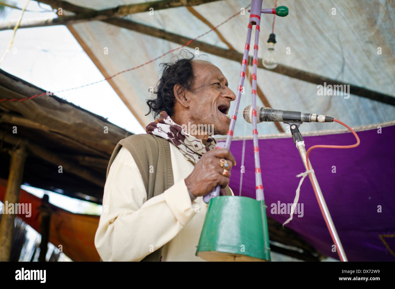 Fakiri Folk-Sängerin, Gorbangha, Westbengalen, Indien Stockfoto