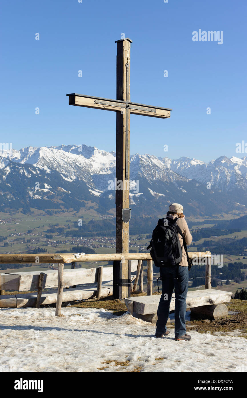 Gipfelkreuz des Ofterschwanger Horns, Allgäu, Bayern, Deutschland Stockfoto