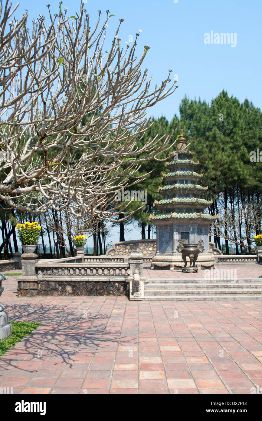 Königliche buddhistische Thien Mu Pagode in Hue, Vietnam Stockfoto