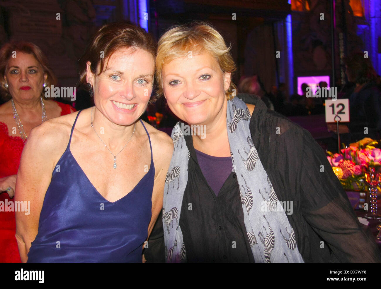 Jane Paterson-Todd und Maria Friedman der 24. Chickenshed jährlichen Fundraising Gala an der Guildhall in London, England - 05.11.12 Stockfoto