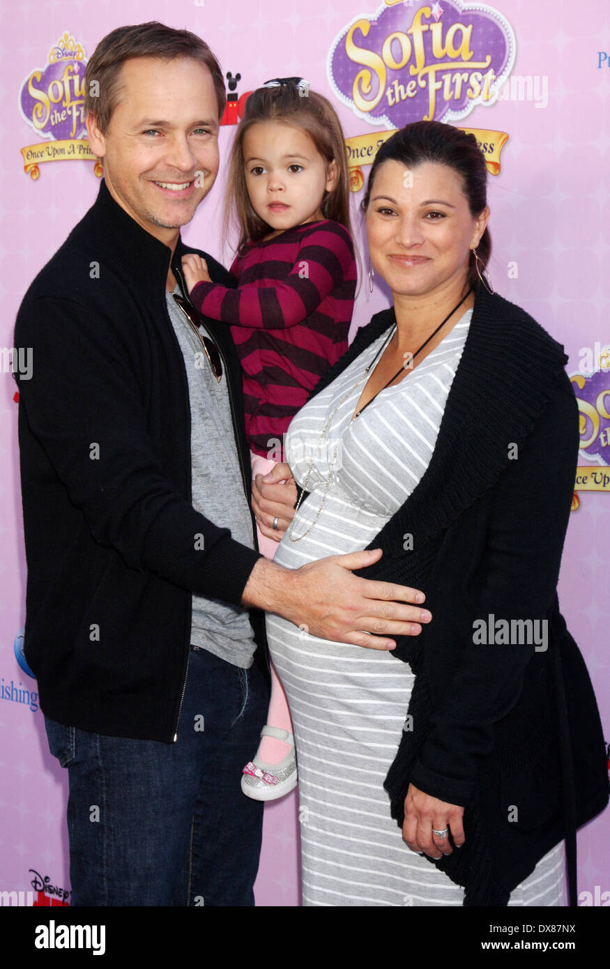 picture Chad Lowe Entourage Movie https www alamy de chad lowe und familie red carpet premiere von sofia the first anlasslich der walt disney studios burbank california 101112 fe image67793878 html