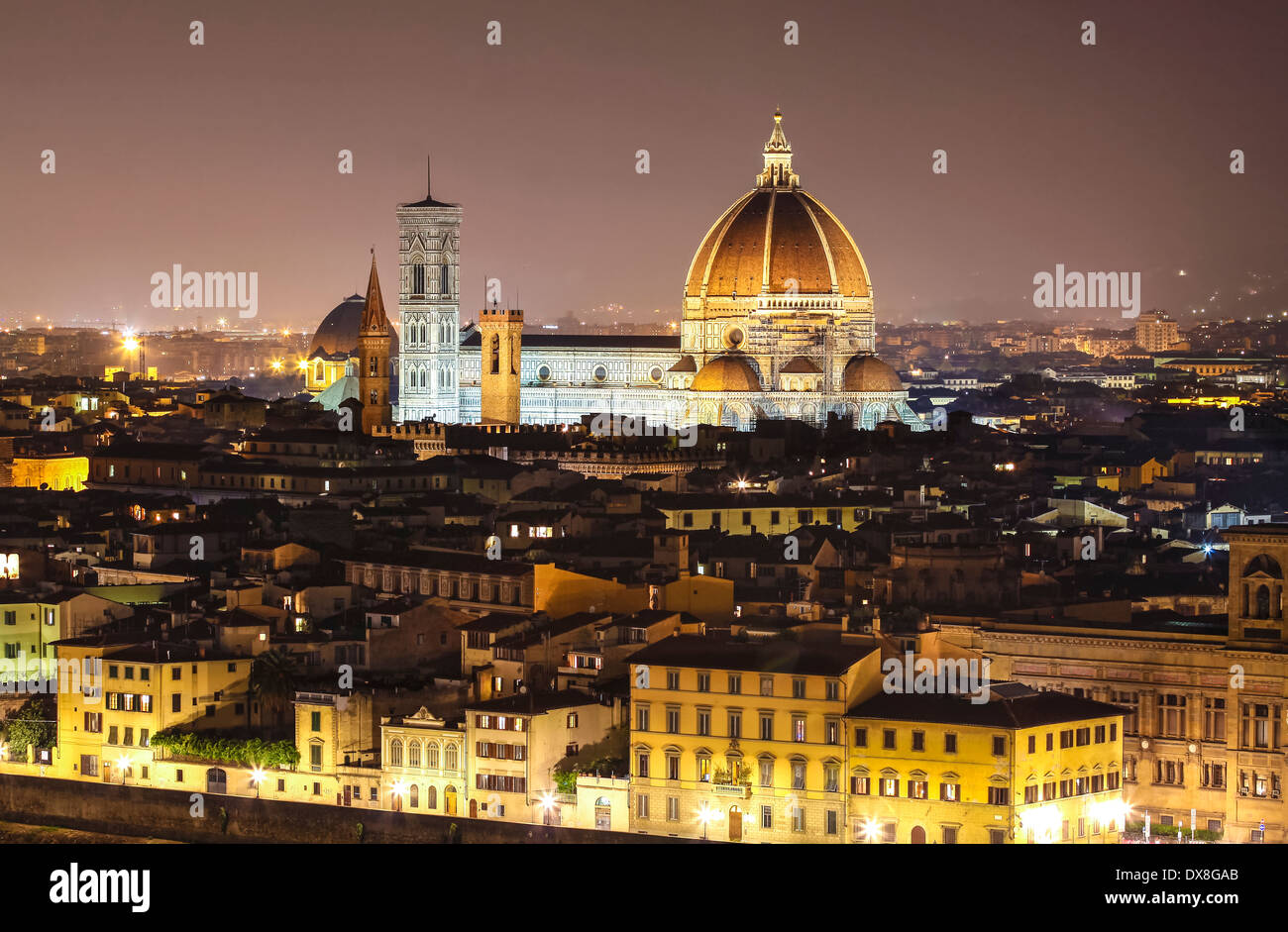 Kathedrale von Santa Maria del Fiore (Duomo) in der Nacht, Florenz, Italien Stockfoto