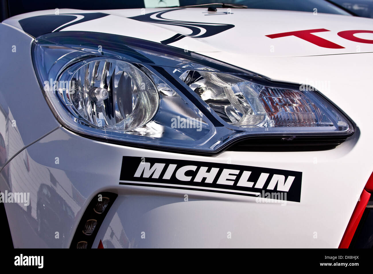 Eine brandneue Citroen SP-Sportwagen von der "Total World Rally Team" außerhalb der Alistair Fleming Car Showroom in Dundee. UK Stockfoto