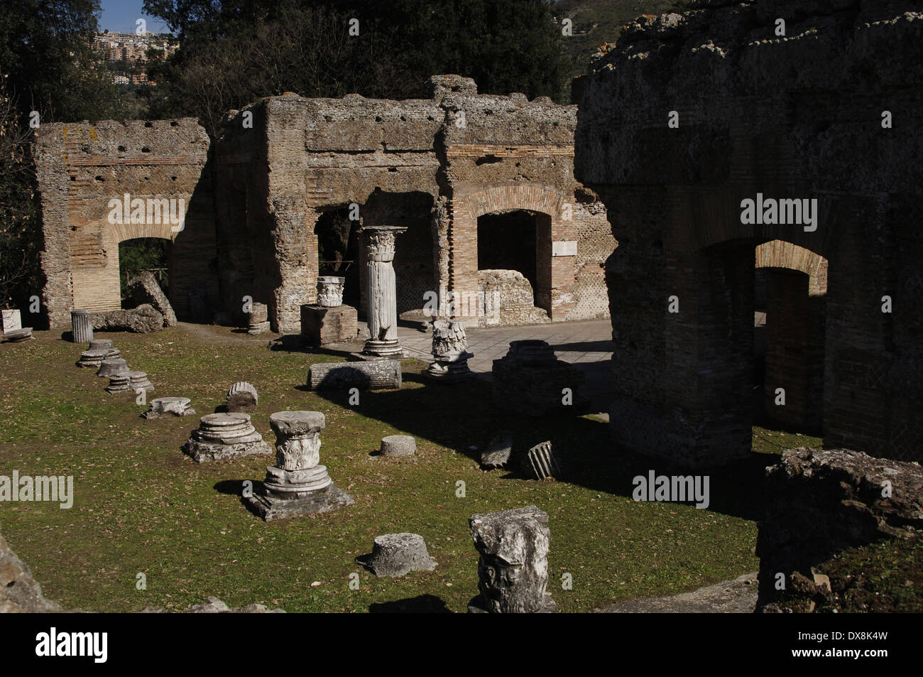 Italien. Hadrians Villa. Kaiserliche Villa, erbaut von Kaiser Hadrian (76-138). 2. Jahrhundert. Die griechischen und lateinischen Bibliotheken. Tivoli. Stockfoto