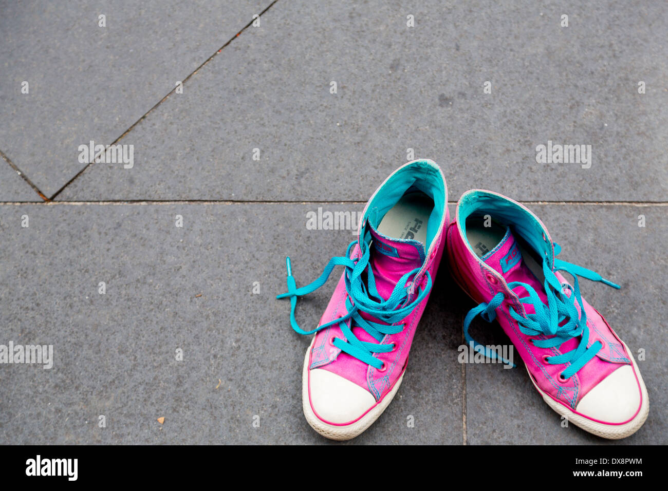 Schuhe in den Straßen von Singapur Stockfoto