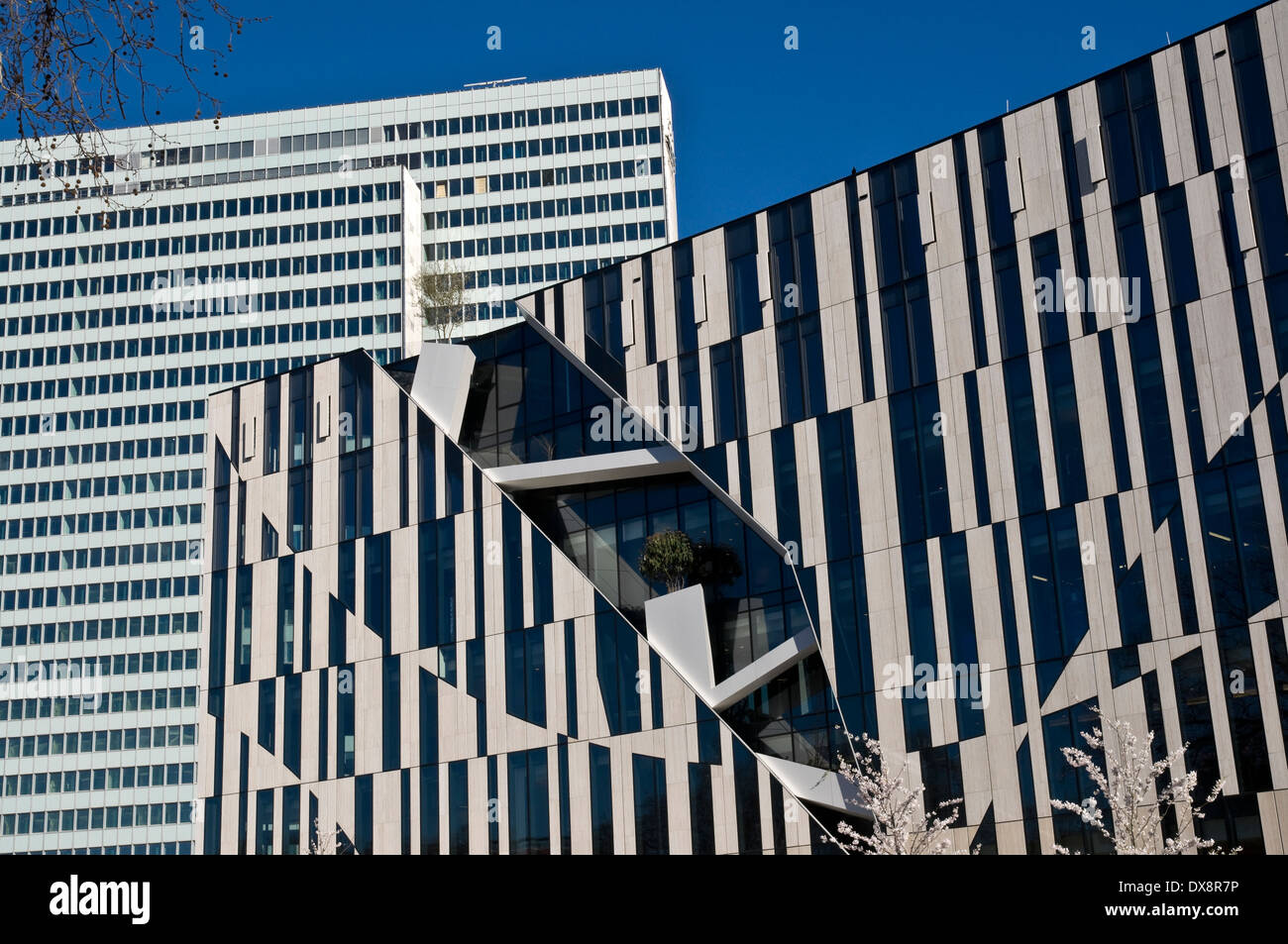 Kö Bogen (kurz vor Fertigstellung) & ehemaligen Thyssen House, Düsseldorf, NRW, Deutschland. Stockfoto