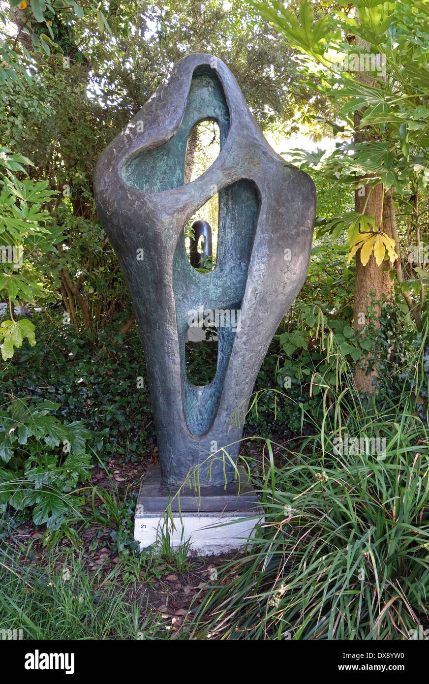 Barbara Hepworths Skulptur "Figur für Landschaft" Stockfoto