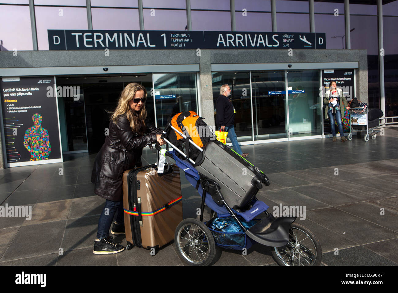 Flughafen Prag, Passagierflughafen Tschechien Stockfoto