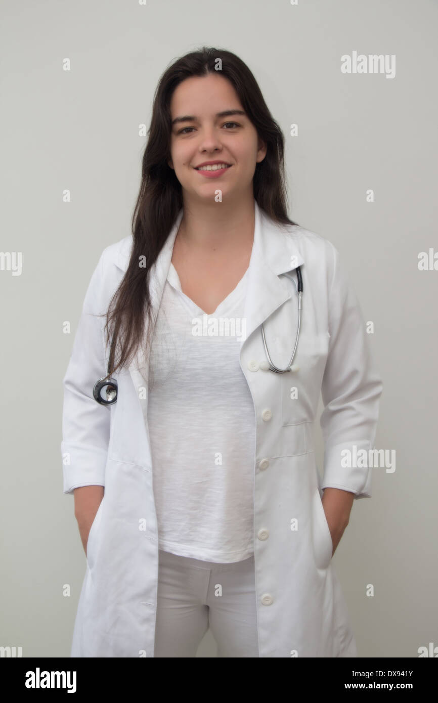 Ärztin in den weißen Hintergrund Stockfoto