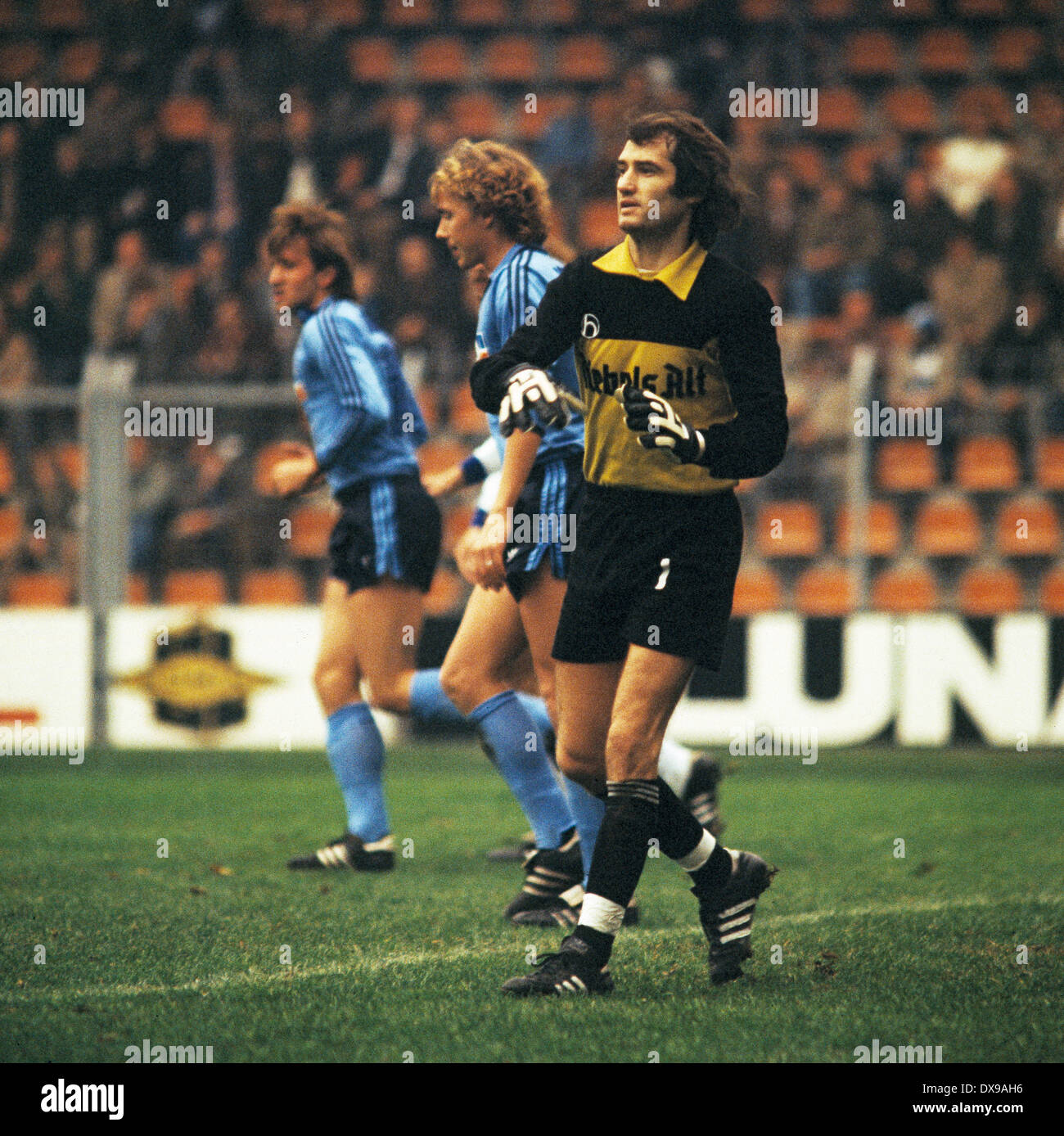 Fußball, Bundesliga, 1979/1980, Ruhrstadion, VfL Bochum vs. MSV Duisburg 3:0, Szene des Spiels, Keeper Gerhard Heinze (MSV) Stockfoto