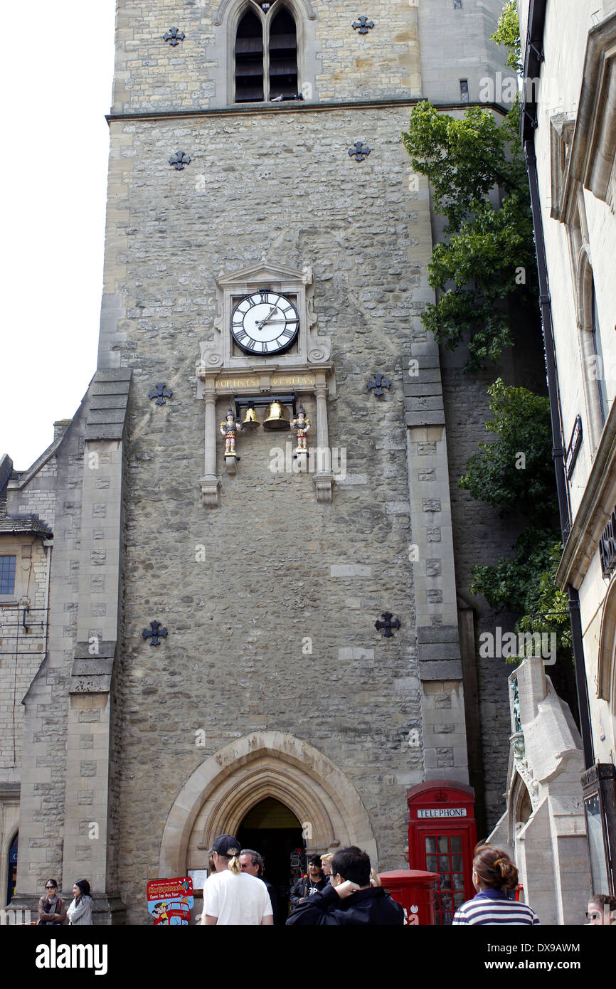Oxford Carfax 12. CenturyTower Quartal Boys, Glocken und ihre einstigen Prunk - Wiederherstellung A Stadt Symbol Uhr Stockfoto