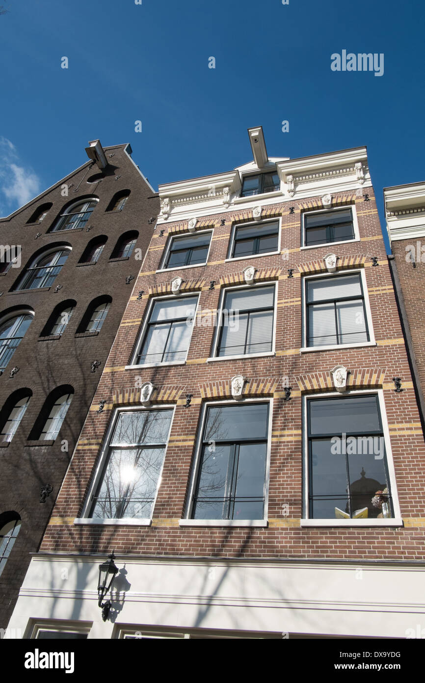 traditionelle holländischen Häusern mit dekorativen verfügt über Amsterdam Niederlande Stockfoto