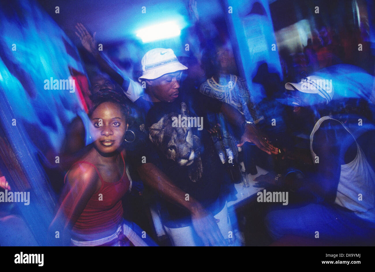 Disco Nightlife Nachtclub, Yopougon Township, gegenüber von Abidjan, Elfenbeinküste, Afrika Stockfoto