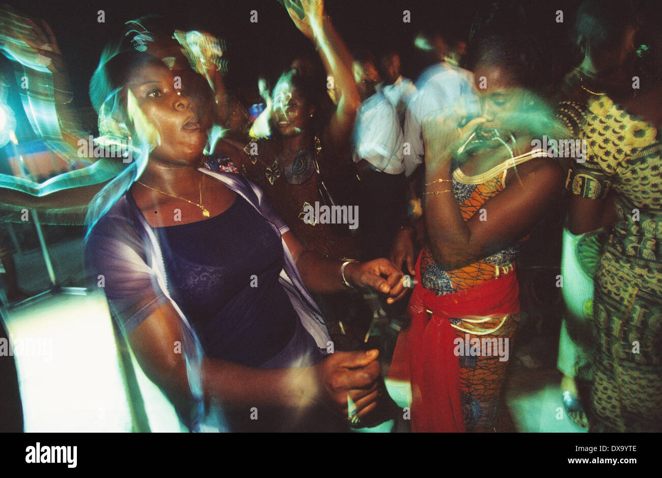 Disco, tanzen, Yopougon Township, gegenüber von Abidjan, Elfenbeinküste, Afrika Stockfoto