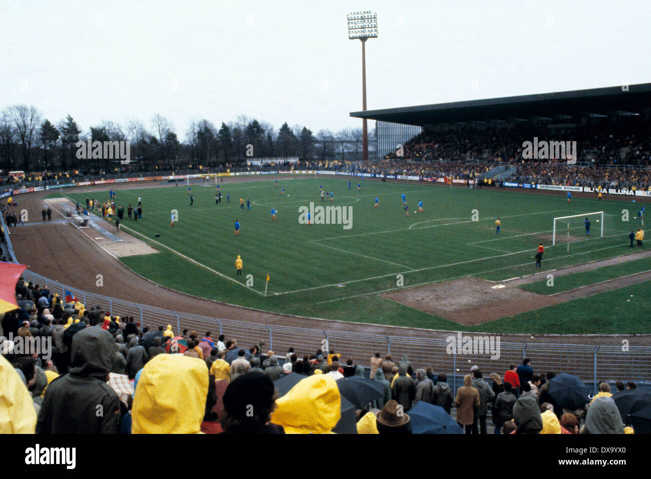 Fußball, Bundesliga, 1980/1981 in der Grotenburg Stadion, FC Bayer 05