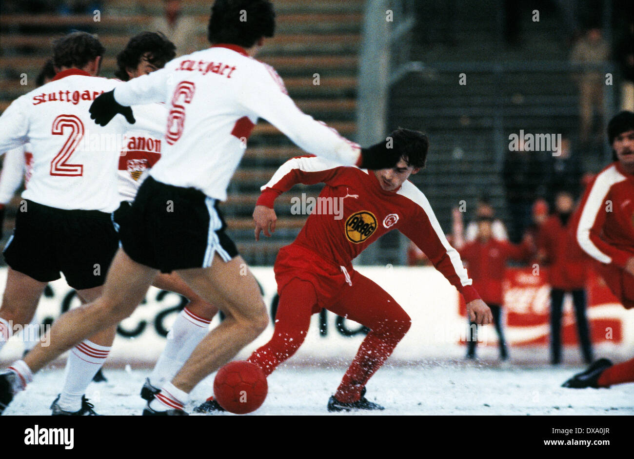Bundesliga 1981 Fotos und Bildmaterial in hoher Auflösung Alamy