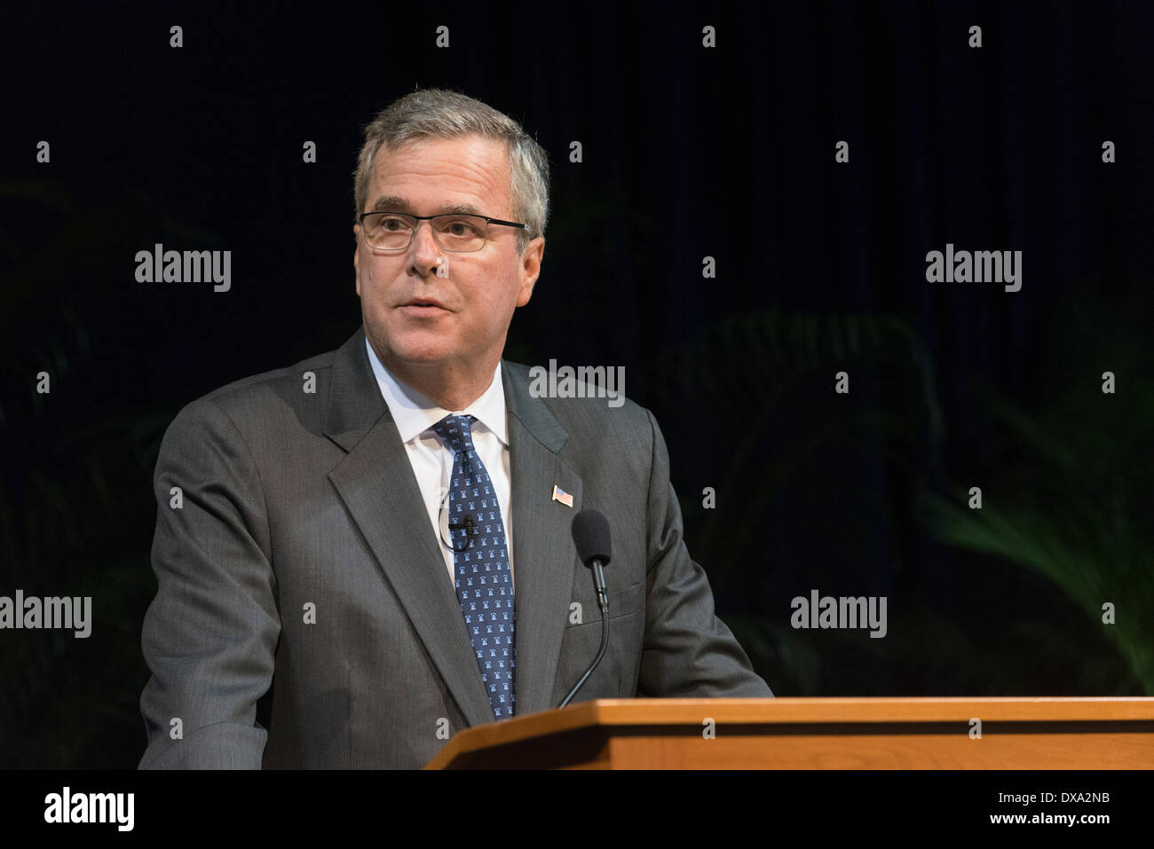 Der ehemalige Gouverneur Jeb Bush, Gouverneur von Florida 1999-2007, Bush für die USA Präsidentschaftswahl 2016 lief. Bruder von George W. & Sohn von George H.W. Bush (US-Präsidenten), Jeb Bush ist politische blaues Blut. Er Co-Autor Buch über Einwanderung, seine Frau ist mexikanischer Einwanderer geboren. Reform der Einwanderung ist heiß Taste Ausgabe für 2016 Wahlen. Stockfoto