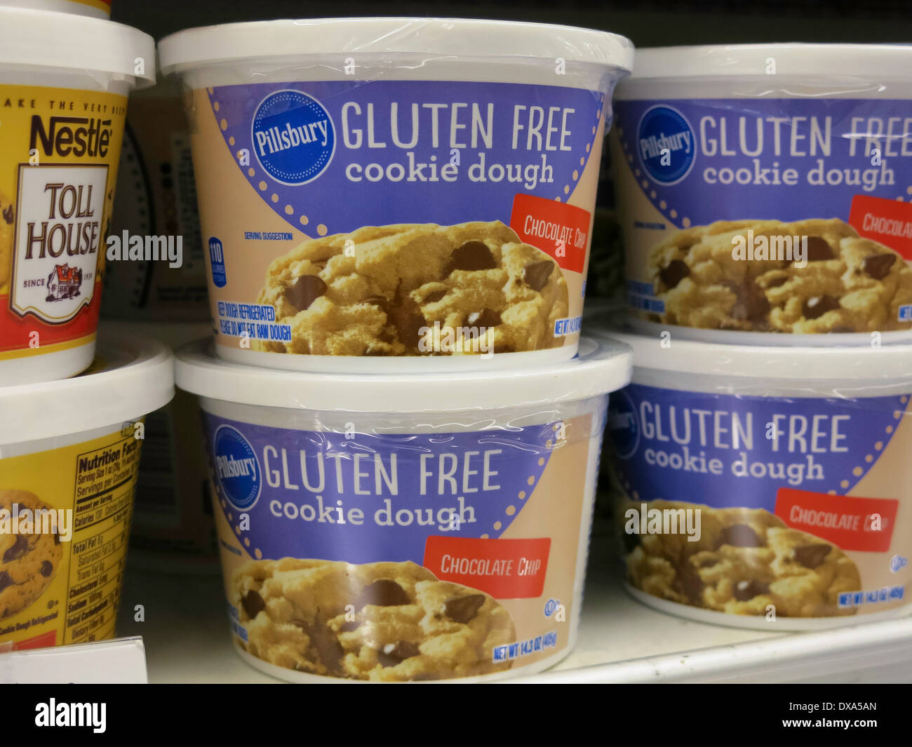 Glutenfreie Cookie-Teig-Container, Publix Supermarkt in Tampa, Florida Stockfoto