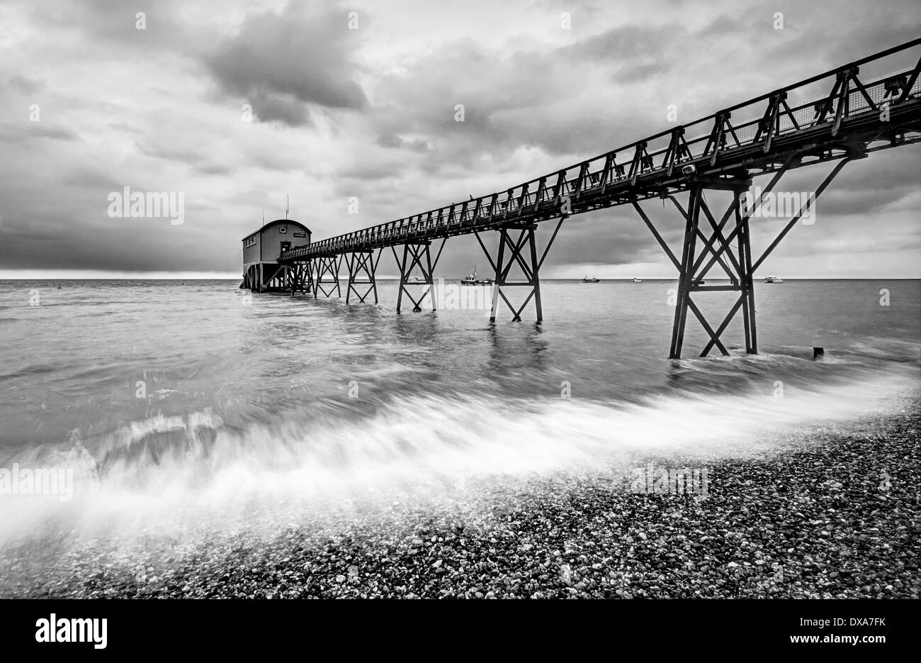 Selsey R.N.L.I. Lifeboat Station Pier und Slipanlage Selsey Bill West Sussex Stockfoto