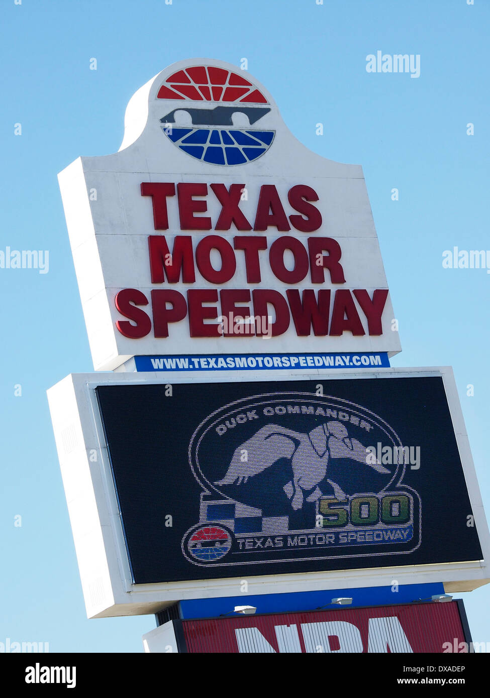 NASCAR kommt Texas Motor Speedway im Frühjahr und im Herbst. Ente-Kommandant wurde der Name für das Jahr 2014 Sprint Cup Rennen. Stockfoto
