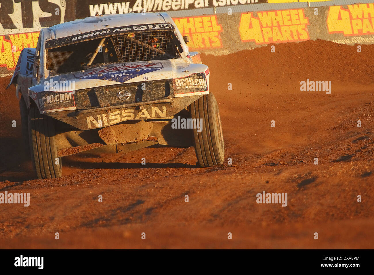 CHANDLER, AZ - 28 Okt.: Carl Renezeder (1) führt die Packung in der Lucas Oil Off Road Series racing Challenge Cup. Stockfoto