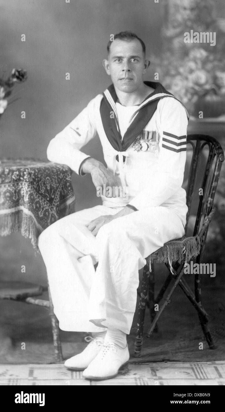 Königliche Marine Seemann tragen große Krieg Medaillen Stockfoto