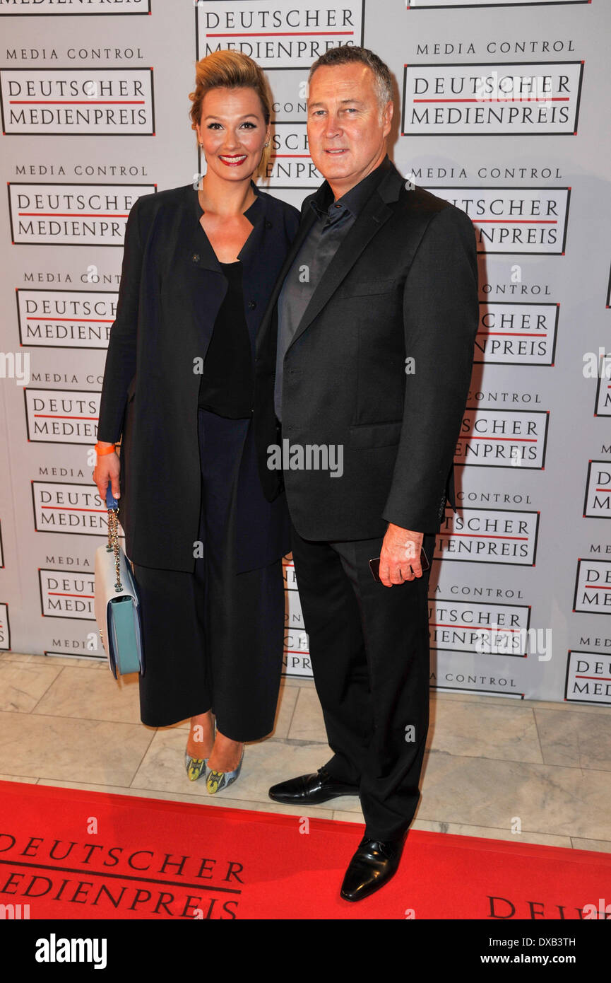 Franziska van Almsick und Freund Jürgen Jürgen B. Harder bei der Zeremonie German Media Prize 2013 in das Kongresshaus Baden-Baden am Freitag, 21. März 2014 in Baden-Baden Stockfoto