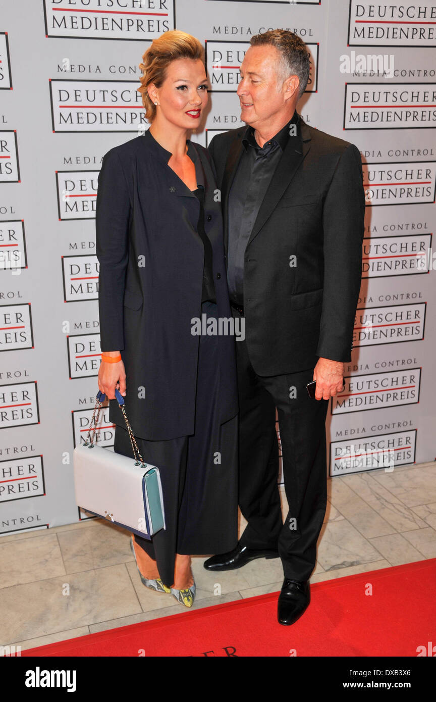 Franziska van Almsick und Freund Jürgen Jürgen B. Harder bei der Zeremonie German Media Prize 2013 in das Kongresshaus Baden-Baden am Freitag, 21. März 2014 in Baden-Baden Stockfoto