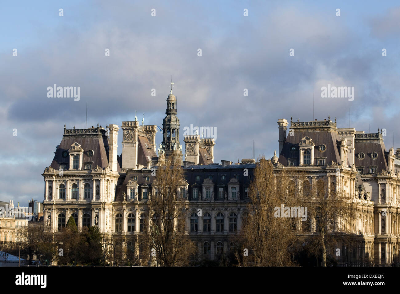 Blick auf Notre Dame hinter Le Pont Neuf Paris Stockfoto