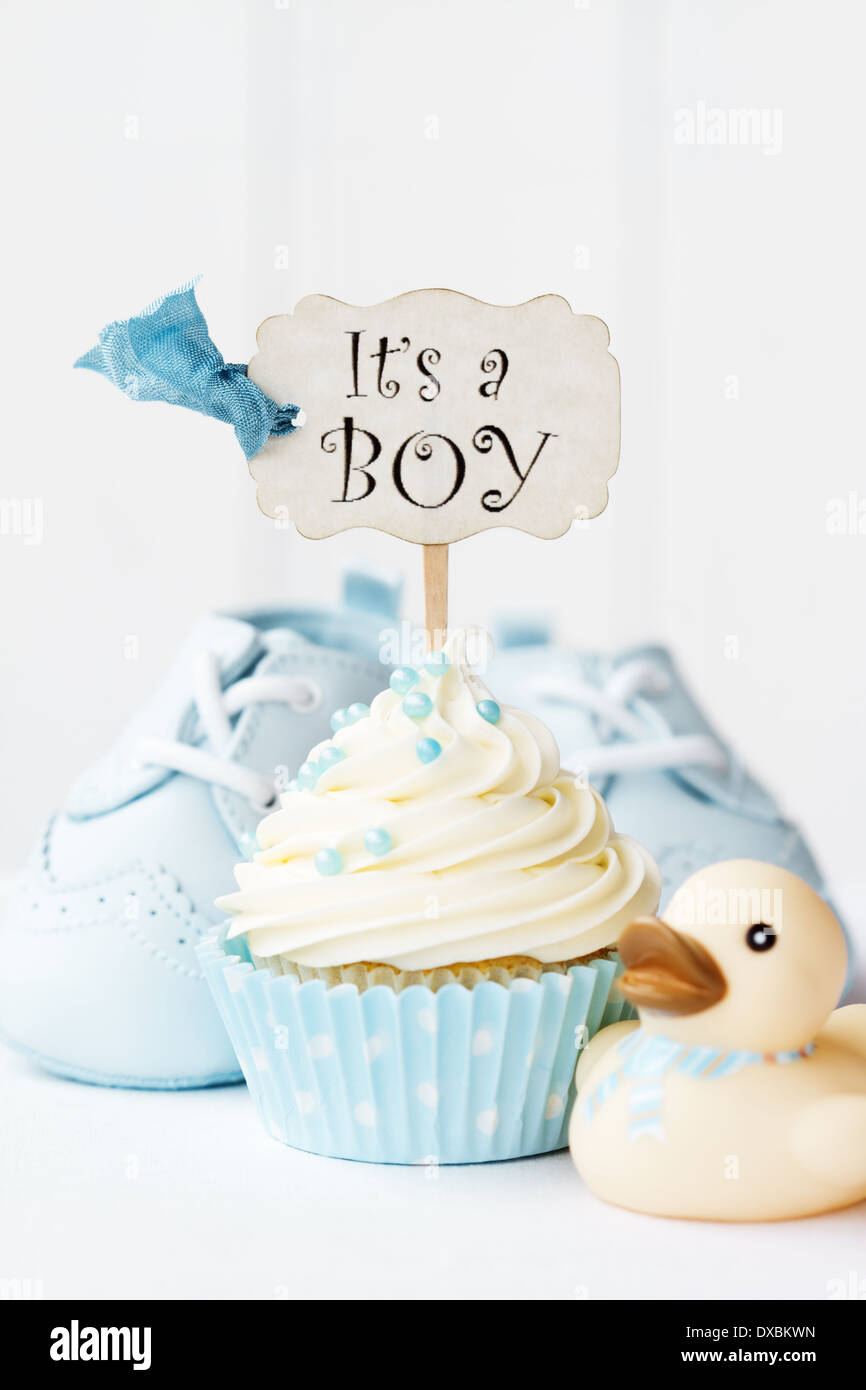 Cupcake mit "Es ist ein Junge" pick Stockfoto